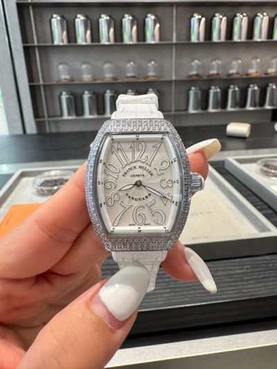 Franck Muller Vanguard V32 Imported Quartz Movement 32*42mm Diamond White Leather Band Watch